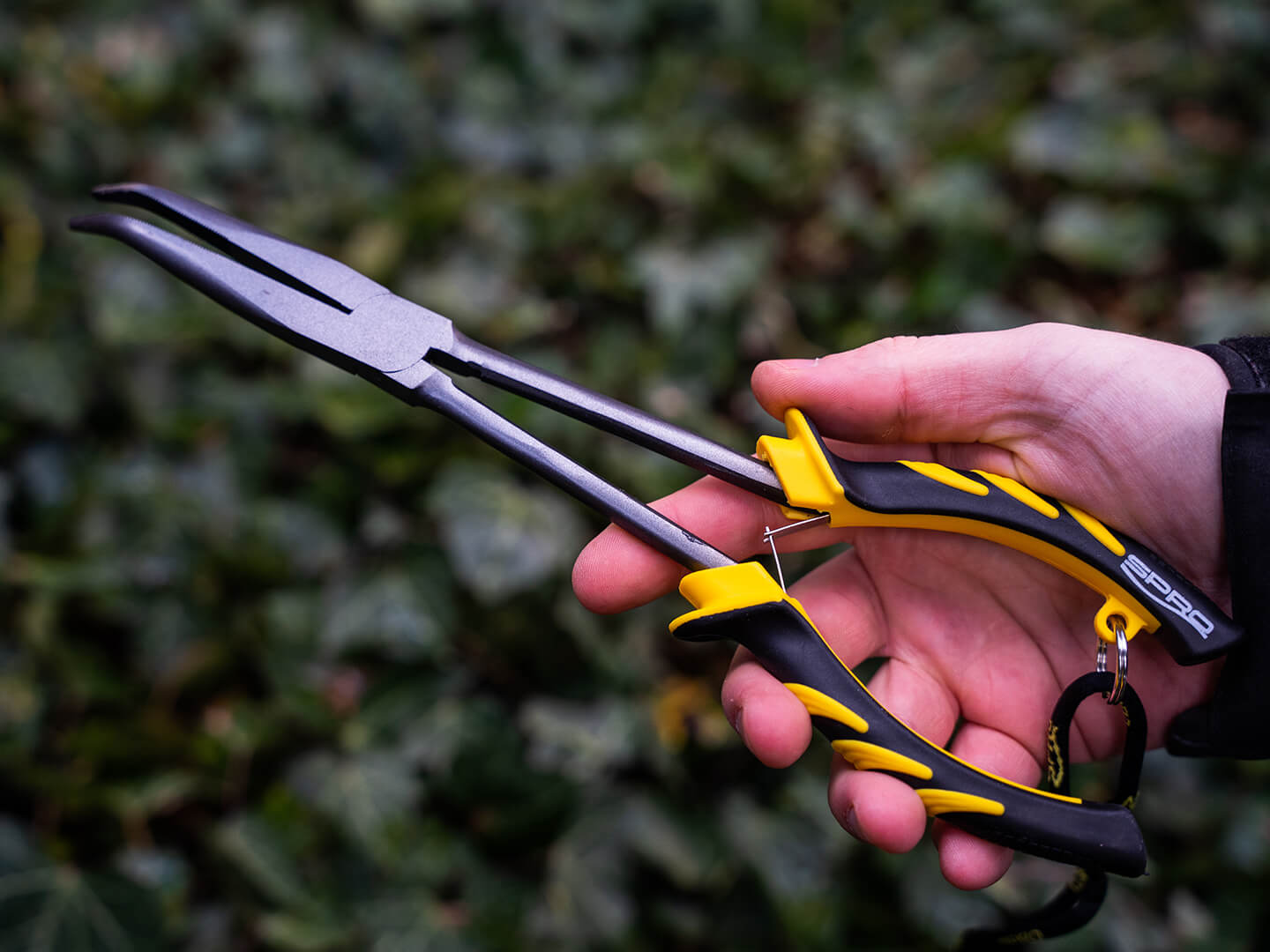 Spro Extra Long Bent Nose Pliers 28cm - Haken & Zubehör