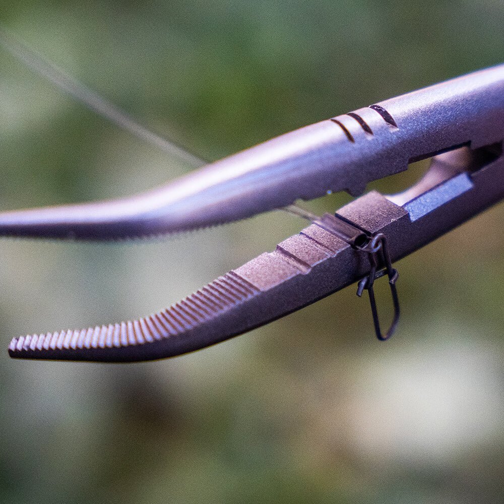 Spro Bent Long Nose Pliers 23cm - Haken & Zubehör